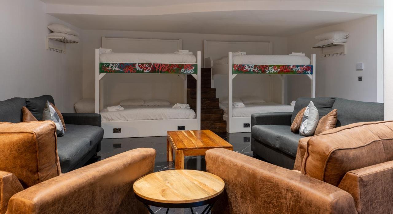 The Bling Hotel By Ustay Aparthotels Liverpool Exterior photo