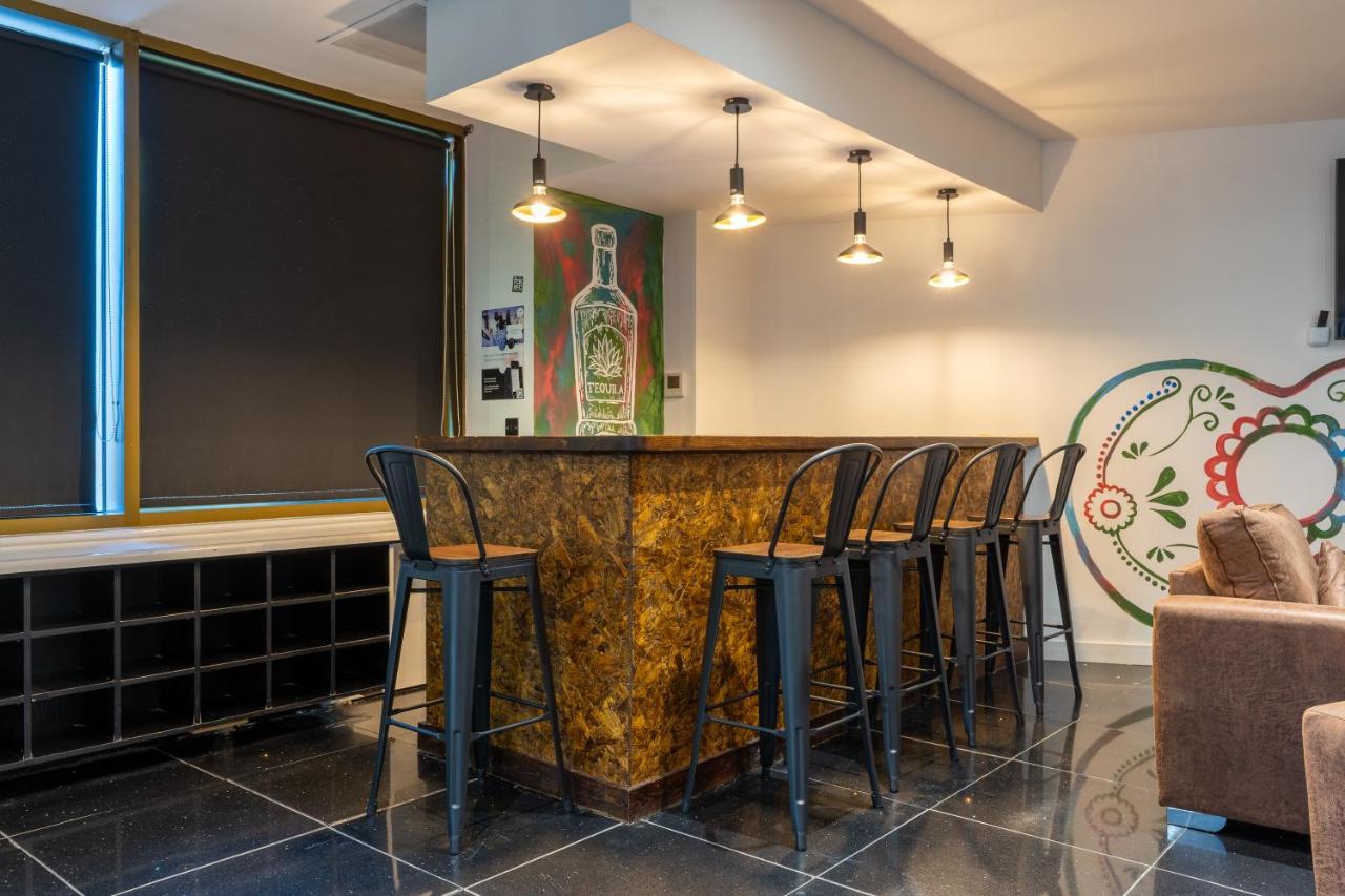 The Bling Hotel By Ustay Aparthotels Liverpool Exterior photo