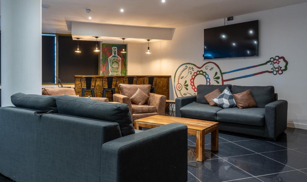 The Bling Hotel By Ustay Aparthotels Liverpool Exterior photo
